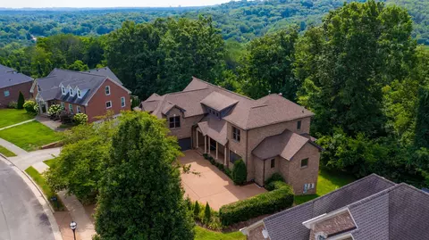 808 Saussy Ct, Nashville, TN 37205