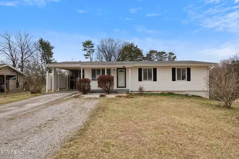 1225 NW Ferd Hickey Rd, Knoxville, TN 37909