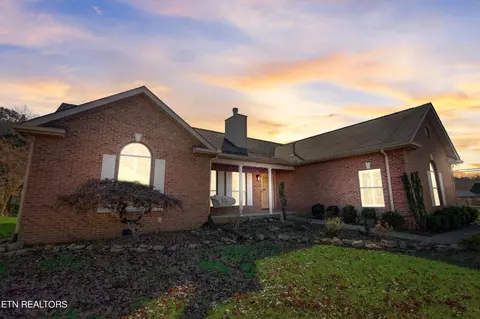 1610 Watering Pl, Knoxville, TN 37931