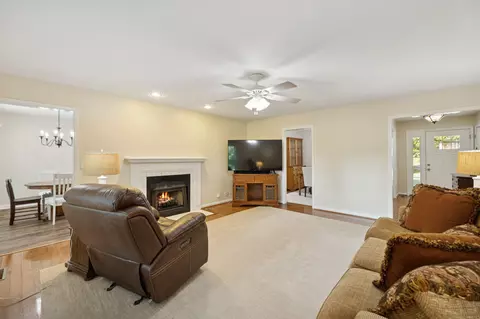 205 E Hills Ter, Dickson, TN 37055 photo 13