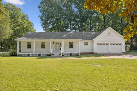 205 E Hills Ter, Dickson, TN 37055
