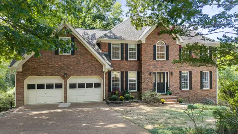 1704 Valley Forge Dr, Hixson, TN 37343