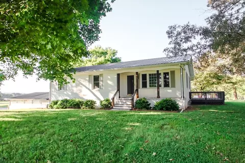 14 Double Bridges Rd, Sparta, TN 38583