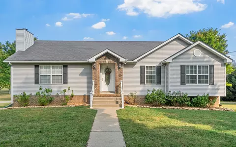 1555 Errel Dowlen Rd, Pleasant View, TN 37146
