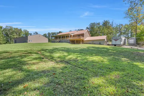 1745 Ennis Branch Rd, Mcewen, TN 37101