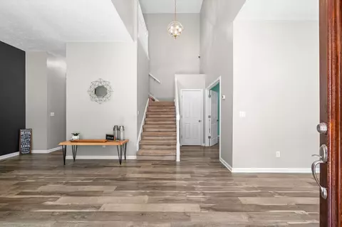 Entry Way - 4178 Highway 49, Tennessee Ridge, TN 37178 photo 1 of 3