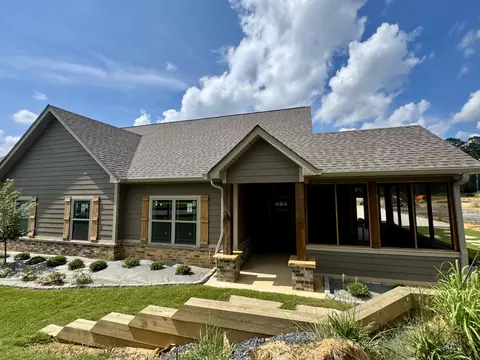 84 Maddox Ln, Chatsworth, GA 30705