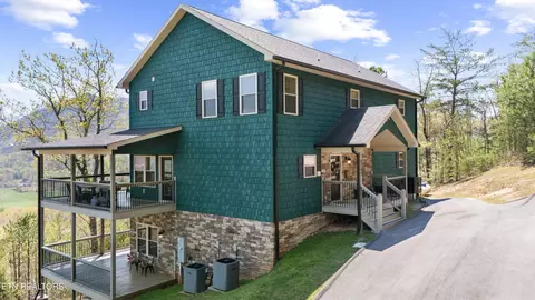 4249 Teaberry Vista Ln, Sevierville, TN 37862