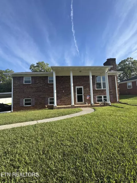 103 Mesa Rd, Maryville, TN 37804