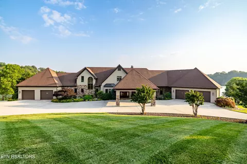 129 Indian Shadows Dr, Maryville, TN 37801