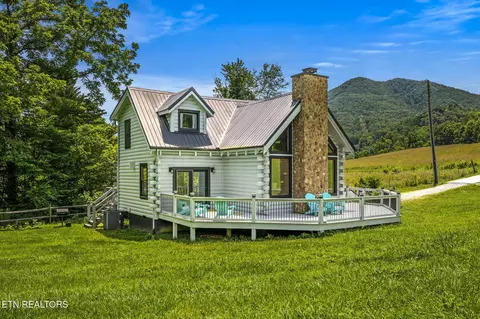 3117 Headrick Dr, Sevierville, TN 37862