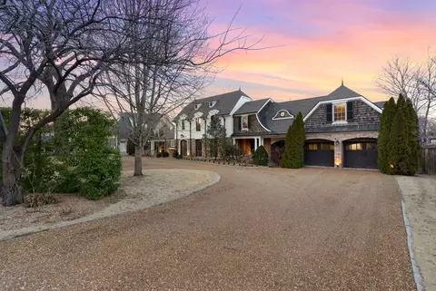 126 Brookfield Ave, Nashville, TN 37205