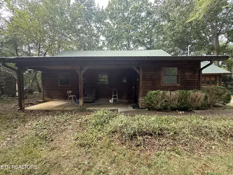 240 Karen Dr, Spring City, TN 37381
