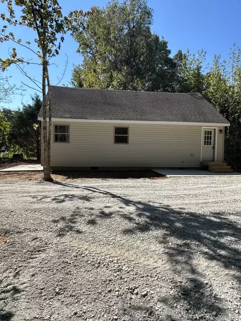 1770 Travis Boyd Rd, Mansfield, TN 38236