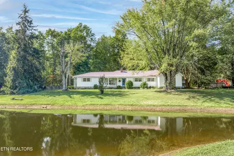 1697 Plateau Rd, Crossville, TN 38571