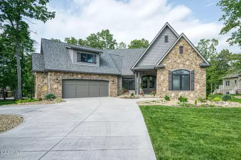 18 Hurstwood Ln, Crossville, TN 38558
