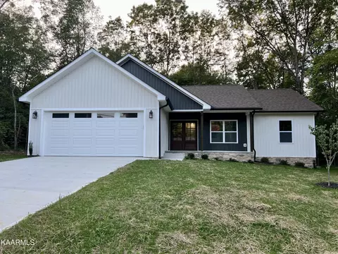 166 Hawes Cir, Crossville, TN 38558