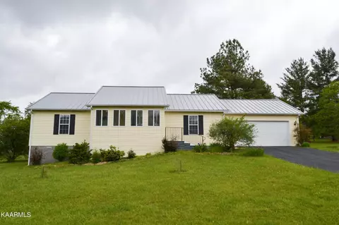 162 Deerfield Rd, Crossville, TN 38555