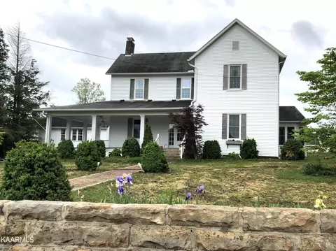 208 S Holly St, Monterey, TN 38574