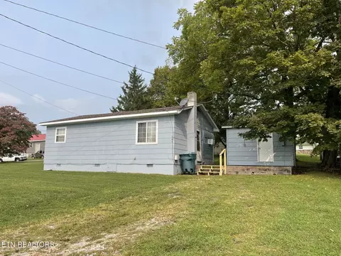 141 Dogwood Ave, Crossville, TN 38555
