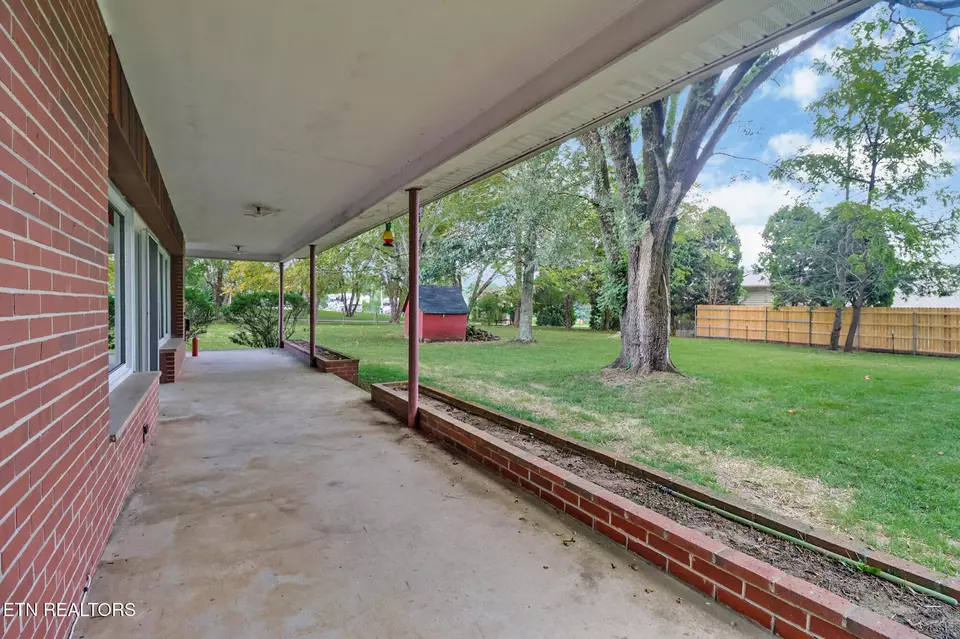 Exterior - 1378 Sparta Hwy, Crossville, TN 38555 photo 8 of 12