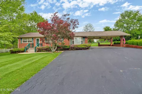 61 Malver Dr, Crossville, TN 38555