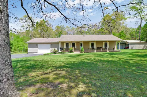 810 Wallace Way, Grimsley, TN 38565