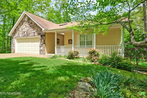 106 Charles Pl, Crossville, TN 38558