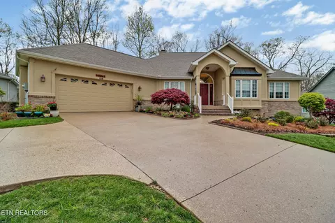 138 Stonewood Dr, Crossville, TN 38558