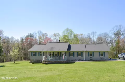 156 S Summerhaven Dr, Crossville, TN 38555