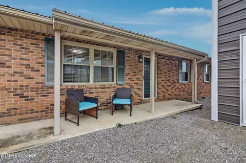 79 Oscar Elmore Ln, Crossville, TN 38555
