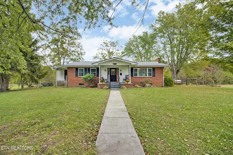 4093 Flynns Cove Rd, Crossville, TN 38572