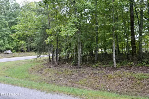 11 Driftwood Ct, Crossville, TN 38558