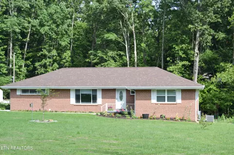 30 Twilight Dr, Crossville, TN 38572