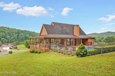135 Easter Dr, Rockwood, TN 37854