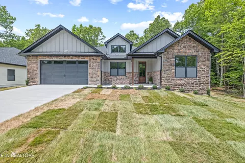 111 Tavistock Ln, Crossville, TN 38558