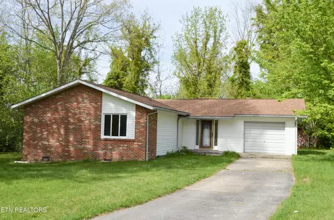 67 Sunset Ln, Crossville, TN 38555