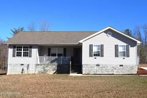 710 Rosenberg Rdg, Jamestown, TN 38556