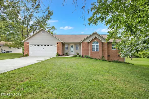 35 Jefferson St, Crossville, TN 38572