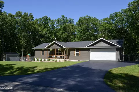 1006 Redwing Dr, Crossville, TN 38572