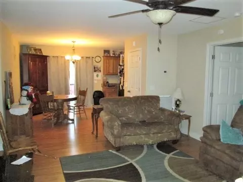 1368 Pilgrim Dr, Grimsley, TN 38565 photo 4