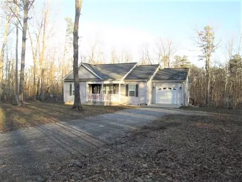 1368 Pilgrim Dr, Grimsley, TN 38565 photo 2