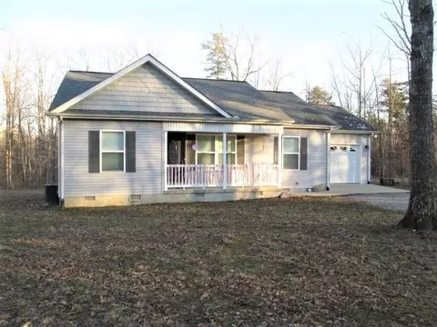 1368 Pilgrim Dr, Grimsley, TN 38565 photo 1