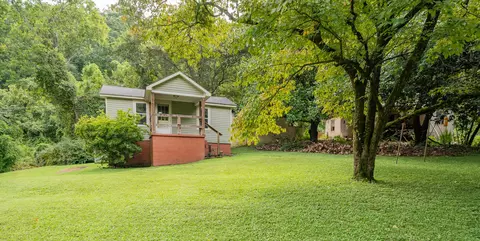 102 Mt View Dr, Rossville, GA 30741