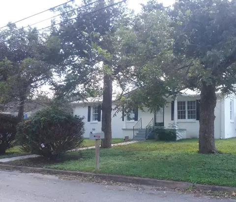 211 Locust St, Alexandria, TN 37012