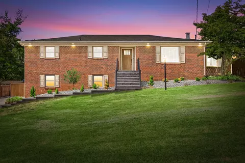 125 Donna Dr, Hopkinsville, KY 42240