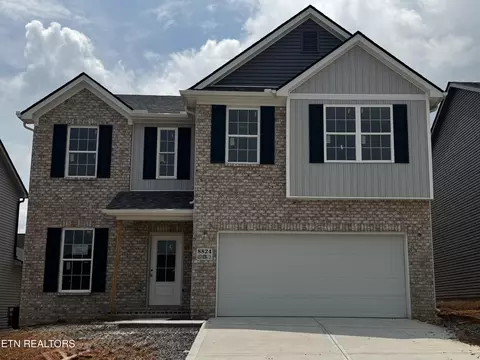 8824 Keenberg Ln, Knoxville, TN 37931