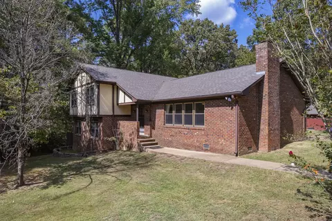 267 Parkburg Rd, Jackson, TN 38301
