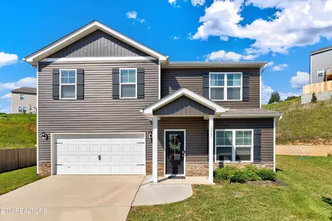 2227 Oliver Hills Ln, Knoxville, TN 37921