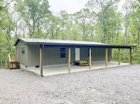 153 Killary Rd, Crossville, TN 38572